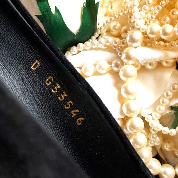 Authentic CHANEL Stunning Suede Gold CC Heels! - Picture 2 of 11